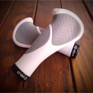 Manopla VLG1189 D3-L1G1 Branco/Cinza 139mm ATTUNE Confort Ergonômica – Velo